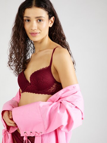 Women' Secret T-shirt Bra in Red: front