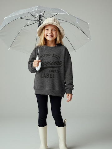 Trendyol Set in Grey: front