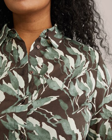 WE Fashion Blouse in Green