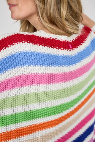 Geacă tricotată 'Janula' de la LIEBLINGSSTÜCK pe alb