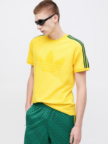 ADIDAS ORIGINALS Футболка в Желтый
