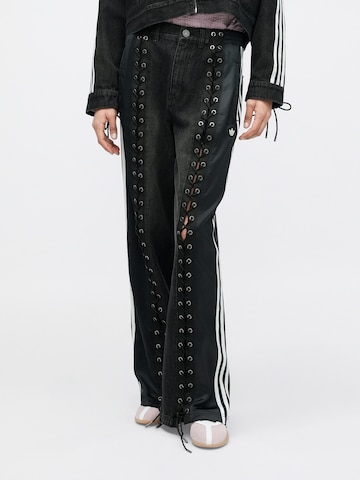 ADIDAS ORIGINALS Свободный крой Джинсы 'FB' в Черный: спереди