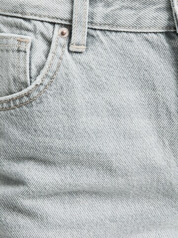 Bershka Regular Jeans i grå