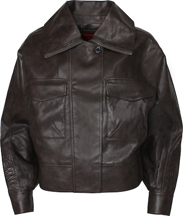 Veste mi-saison AEMMI en marron : devant