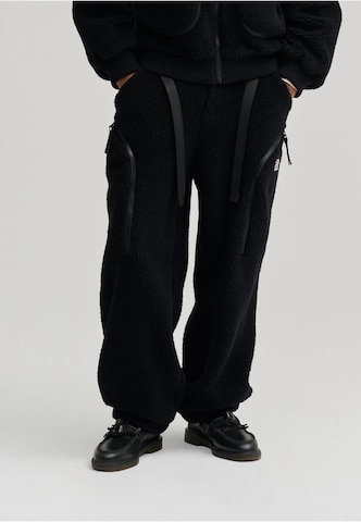 regular Pantaloni di elho in nero: frontale