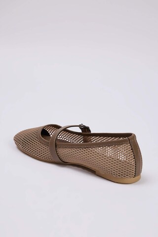 Trendyol - Bailarina en beige
