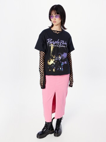 Nasty Gal T-shirt 'Prince Purple Rain' i svart