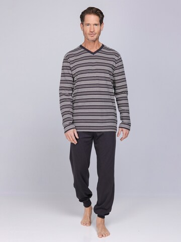 Pastunette Pyjama lang 'Urban Essence' in Beige