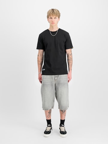 ALPHA INDUSTRIES Tričko – černá