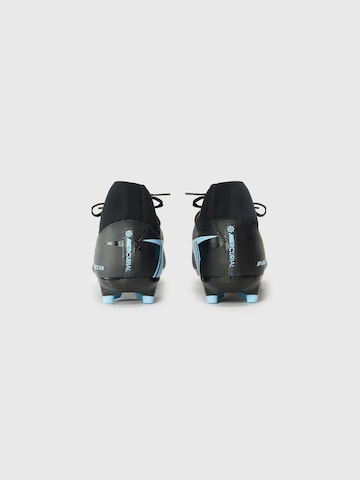 Chaussure de foot NIKE en noir