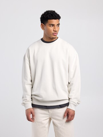 America Today Sweatshirt in Beige: voorkant
