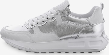 Kennel & Schmenger Sneakers ' RACE ' in Silver: front