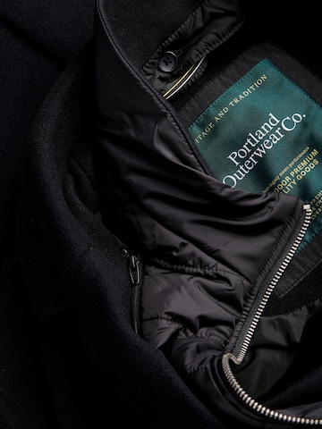 Portland Outerwear Company Mantel in Schwarz