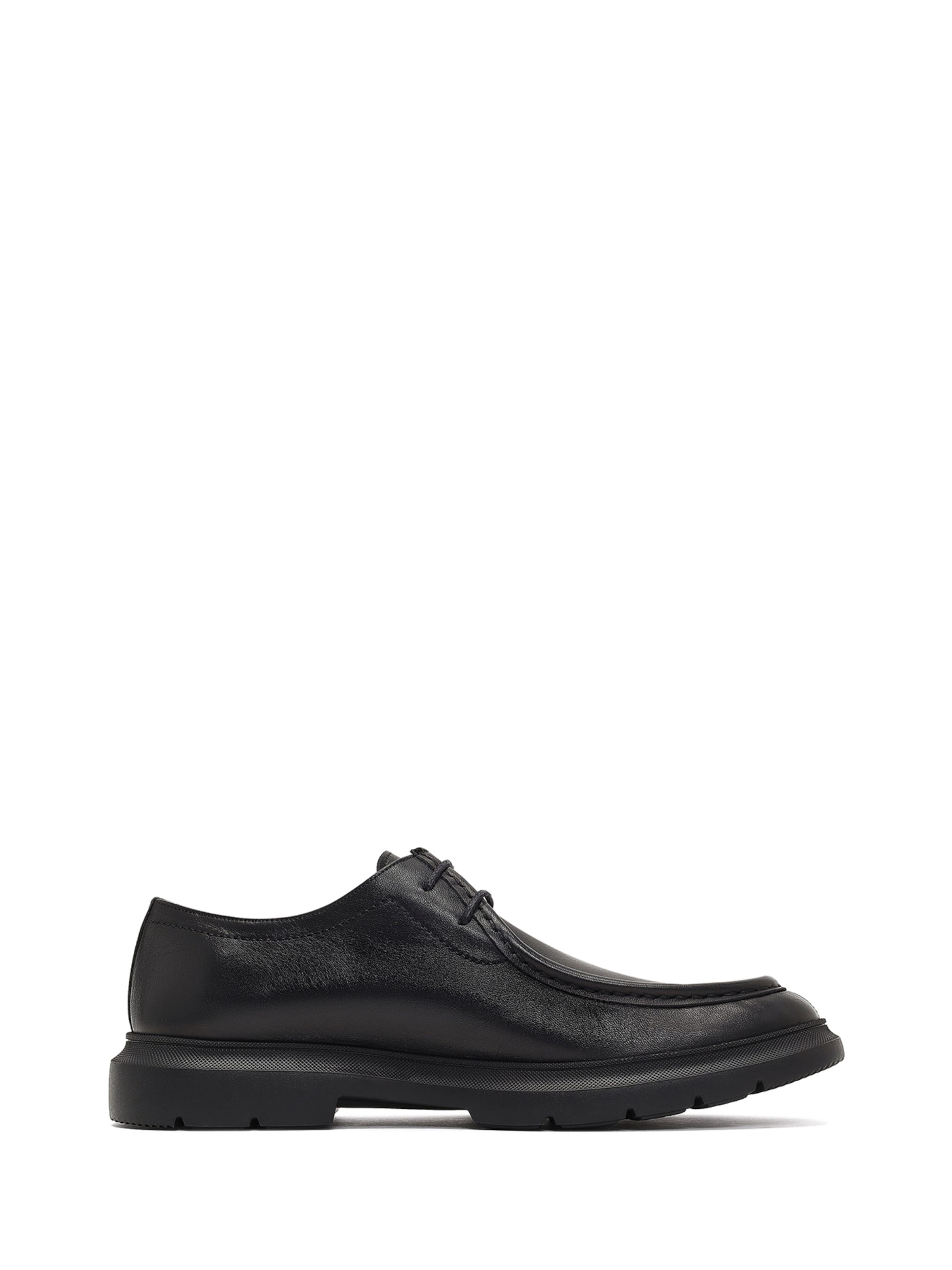 Derimod Chukka boots in Black