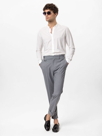 Antioch - Regular Fit Camisa em branco