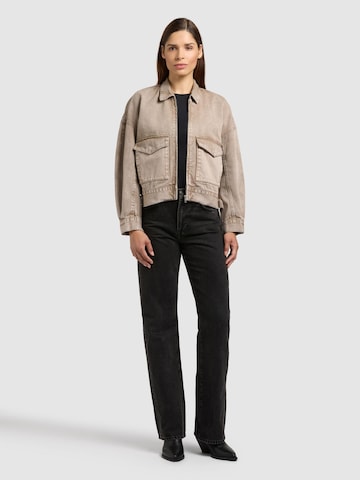 khujo Tussenjas 'Nelina' in Bruin