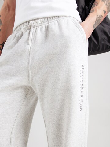 Abercrombie & Fitch Tapered Bukser 'CLASSIC' i grå