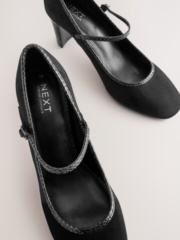 Next Pumps in Black