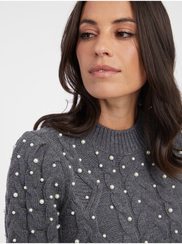 Orsay Pullover in Grau