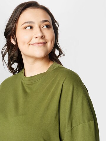 Missguided Plus Shirt in Green