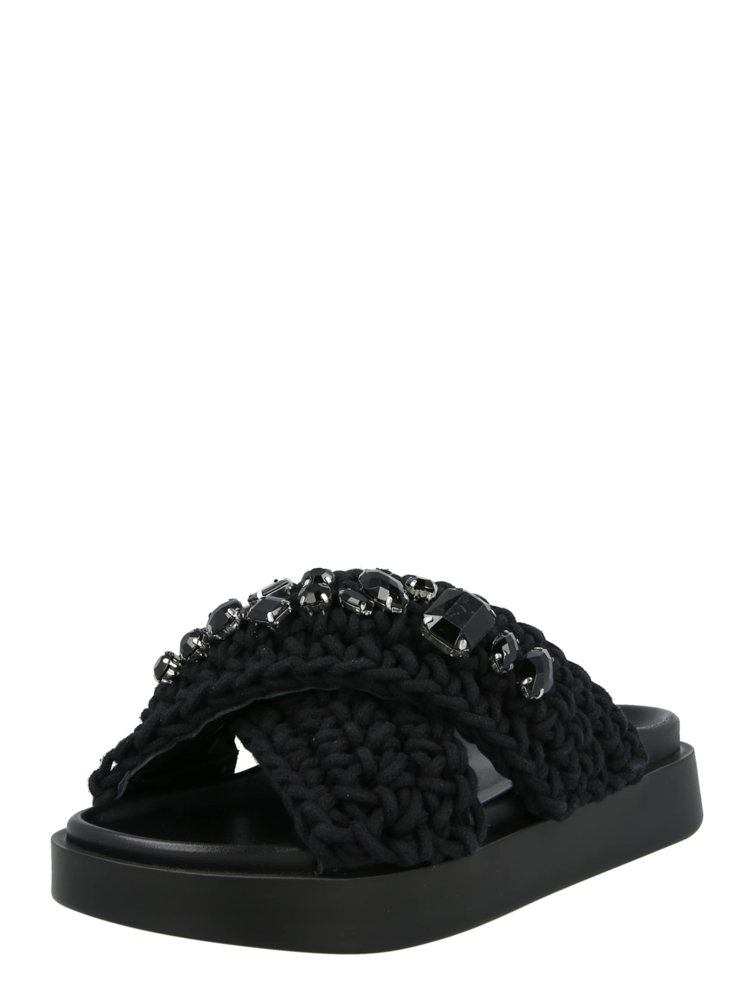 INUIKII Mule in Black: front