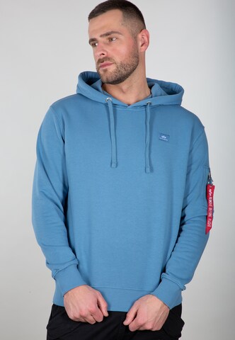 ALPHA INDUSTRIES Sweatshirt in Blauw