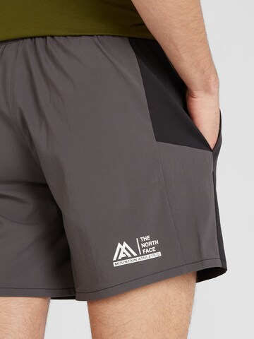 THE NORTH FACE Regular Outdoor trousers in Black