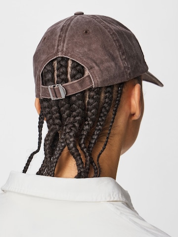 PIECES Cap 'PCKELLA' in Brown