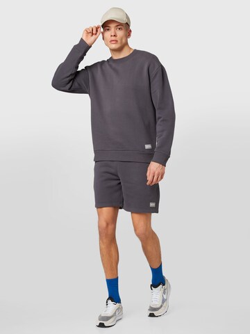 HOLLISTER - Fato de jogging em cinzento