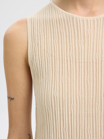 Robe SELECTED en beige