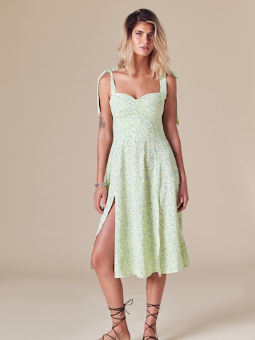 Robe 'Joana' ABOUT YOU x Laura Giurcanu en vert : devant