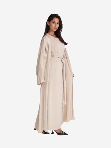 Elara Kleid in Beige