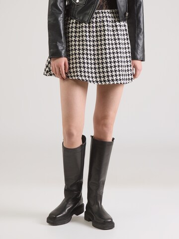 ABOUT YOU Szoknyák 'Ingrid' - fekete: elől