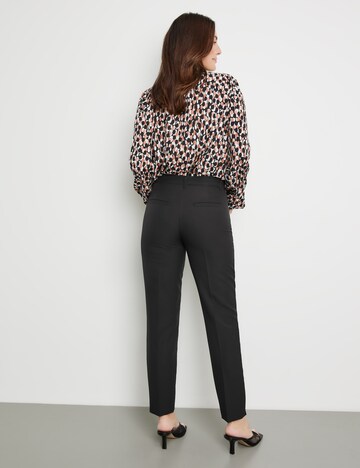 GERRY WEBER Slimfit Bügelfaltenhose in Schwarz