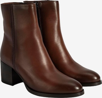 Desa Boots 'Stiefel' in Brown: front