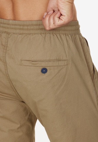 Cruz Regular Shorts 'Gilchrest' in Grün