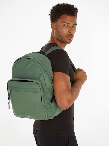 TOMMY HILFIGER Backpack in Green: front