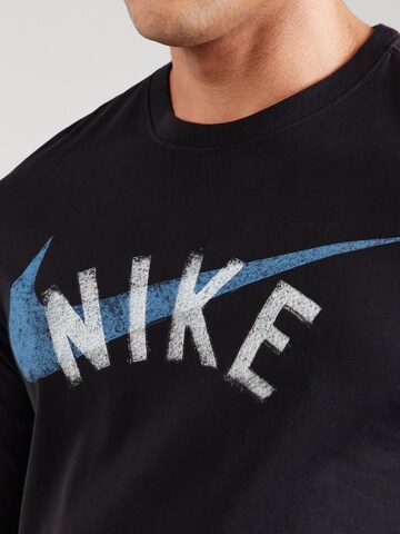 Tricou funcțional de la NIKE pe negru