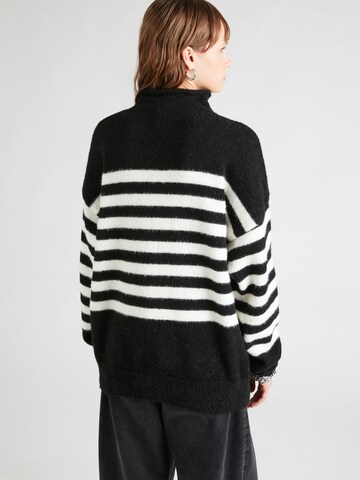 Warehouse Pullover in Schwarz