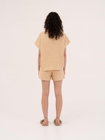 AmourLinen - Pijama 'Cloud Nine' en amarillo