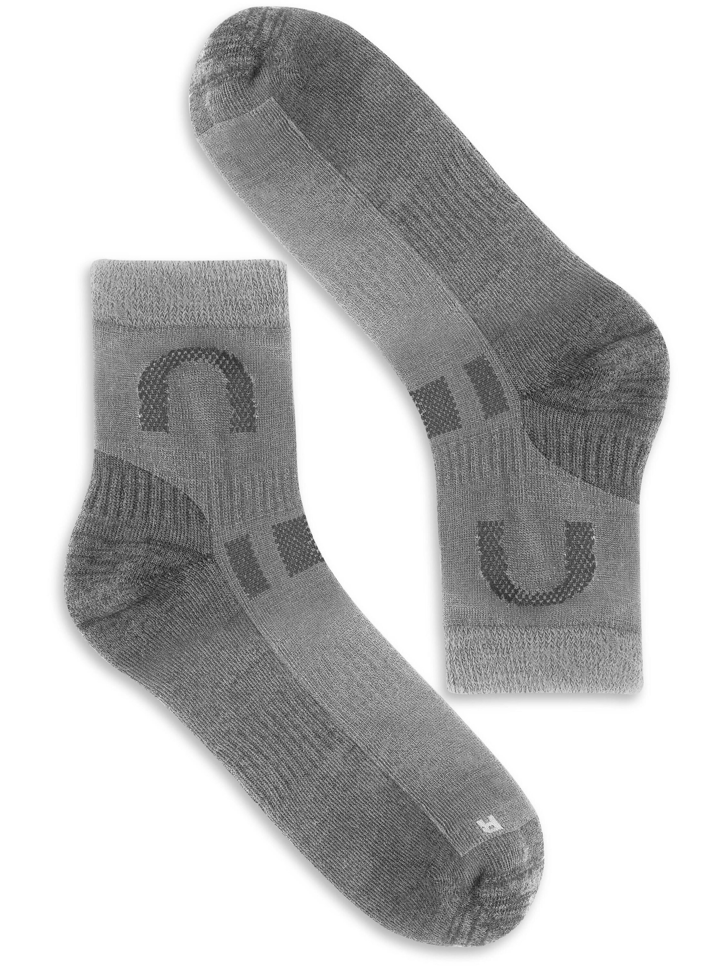 Chaussettes de sport 'Lismore' normani en gris : devant