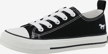 MUSTANG Sportcipő - fekete: elől