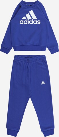 ADIDAS SPORTSWEAR Trainingspak 'Essentials Logo French Terry' in Blauw: voorkant