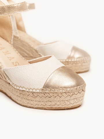 Alhamas Strap sandal 'Alpargata Cuña 10 cm' in Gold