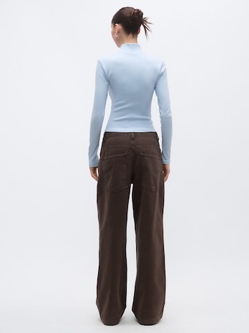 Giacca di felpa di Gina Tricot in blu