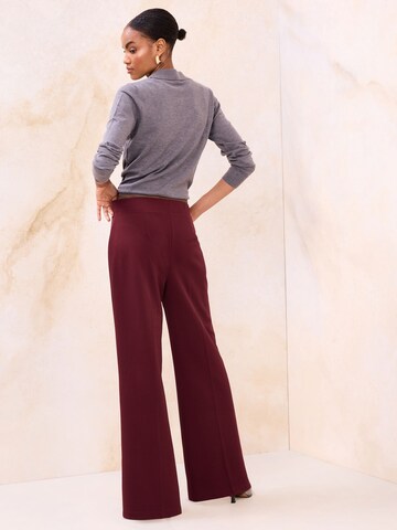 Regular Pantaloni de la Lipsy pe roșu