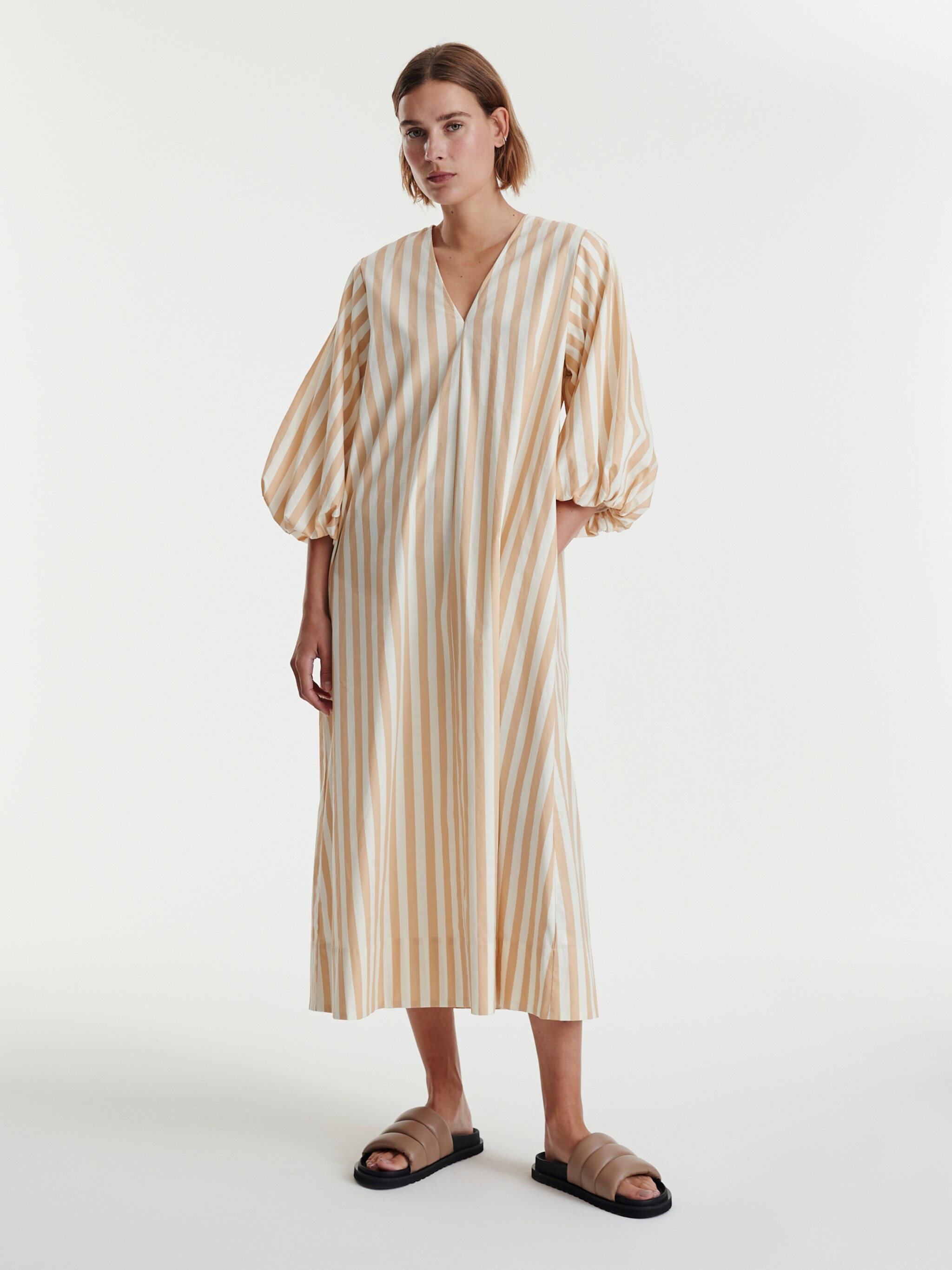 EDITED Producten Jurk 'Caya' Beige