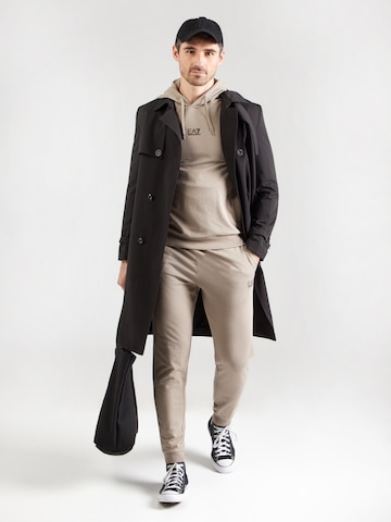 EA7 Emporio Armani Szabványos Jogging ruhák - barna