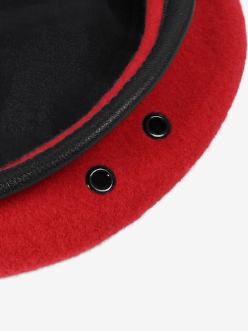 Chapeaux normani en rouge