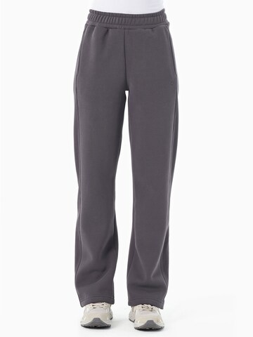 Organication Regular Pants in Grey: front